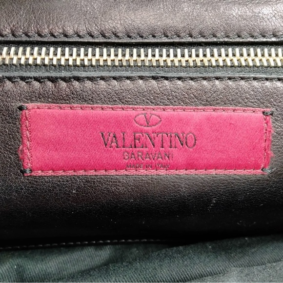 SOLD!!!! 💯 Valentino Garavani Rockstud small tote crossbody - Picture 2 of 16